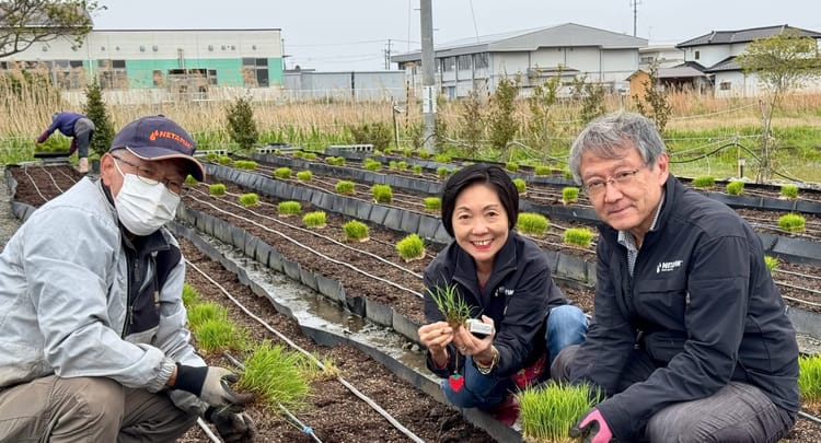 Banner 日本の伝統的な田植えとイスラエルの先進技術が融合。サステナブルな未来の農業へ